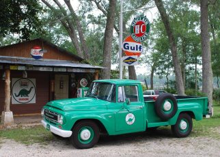 Classic cars, truck, automobile — LCV vs HCV vs ICV: Which Commercial Truck Suits You?