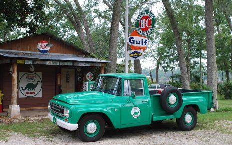 Classic cars, truck, automobile — LCV vs HCV vs ICV: Which Commercial Truck Suits You?