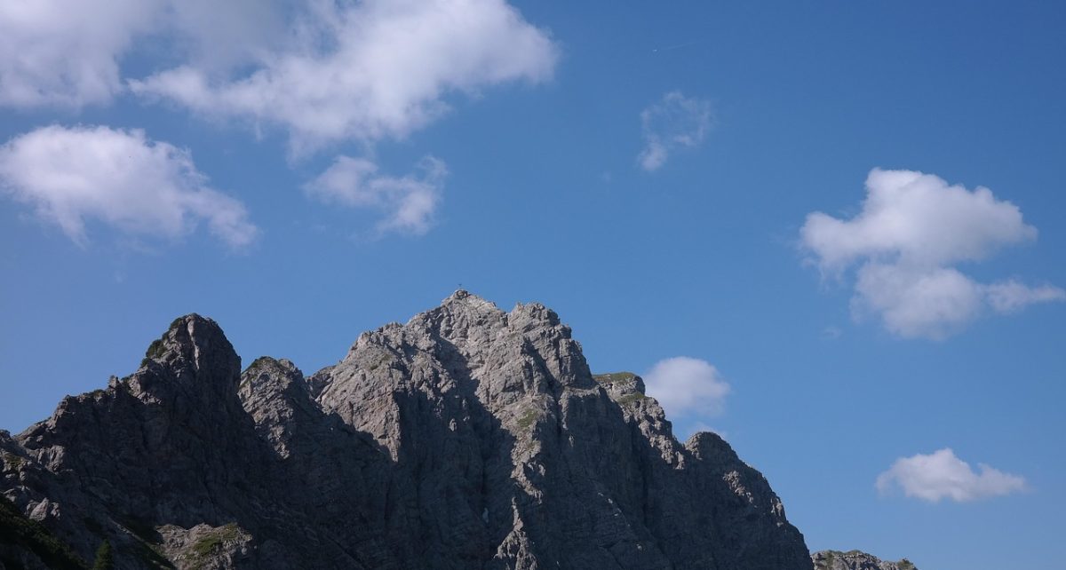 Laughing tip, mountain, summit cross — The Impact of Wiring Corrosion on Backup Light Functionality of Diesel Cars